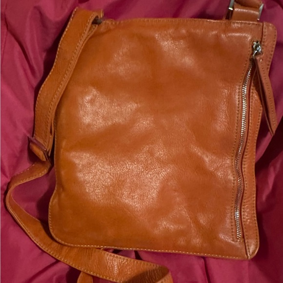 Fenn Wright Manson leather crossbody 11 x 11” - Picture 2 of 5